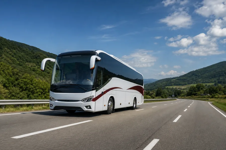 Modern şehirler arası turizm otobüsü